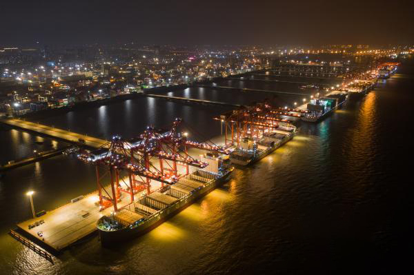 Ningbo Zhoushan Port добави 